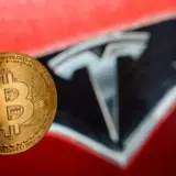 Прибыль Tesla — объявила о продаже части биткоинов