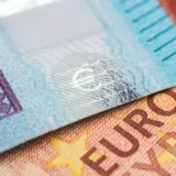 Заморожені активи РФ – ЄС виділить Україні першу частину грошей від російських активів