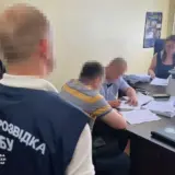 Гендиректор оборонного підприємства розкрадав гроші на ремонт військової техніки