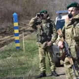 Двоє чоловіків напали на українського прикордонника