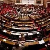 Во Франции начались привычные политические игры