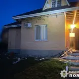 Атака дронів – уламки дронів пошкодили житлові будинки у чотирьох районах Київщини