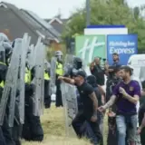 У британських містах вирують антиіммігрантські протести