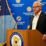 Гарріс обрала кандидата у віце-президенти