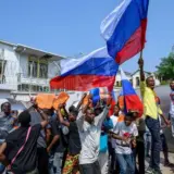 В Нигерии задержали портных, которые шили российские флаги