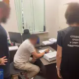 Экс-чиновник обвиняется в растрате средств на закупке одежды для ТРО