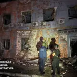 Ракетний удар по Харкову – ворожа ракета влучила у проїжджу частину поблизу багатоповерхівки