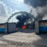 Обстріл Мирнограду – спалахнула масштабна пожежа на ринку
