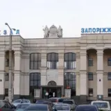 Обстріл Запоріжжя – внаслідок обстрілу станції Запоріжжя-1 пошкоджено будівлю вокзалу та поїзд