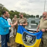 БФ Надія та фонд Рідна країна Миколи Томенка передали бойовий автомобіль із трейлером спецпідрозділу Омега