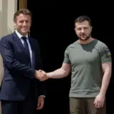 Владимир Зеленский представил Эммануэлю Макрону план победы