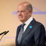 Шольц готовий поговорити з Путіним