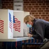 Передвиборна перевага Гарріс перед Трампом зменшилася