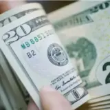 Рекордный объем валюты купили украинцы в октябре