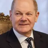 Канцлер Німеччини відреагував на вимоги опозиції