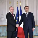 Макрон хочет поговорить с Путиным