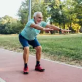 Люди переживают два резких скачка старения