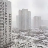 Сніг у Києві – спецтехніка обробляє дорожнє покриття рідкими хлоридами