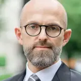 Зеленський звільнив надзвичайного та повноважного посла України у Нідерландах Олександра Карасевича