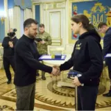 Зеленский наградил Берлинскую Золотым сердцем