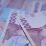 У більшості українців витрачають тисячу Зеленського на оплату компослуг