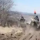 Прапори УПА – у Польщі обурилися через червоно-чорні прапори УПА на бронетранспортерах, які передали Україні