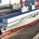 Китай спустил на воду первый из своей новой линейки десантных кораблей