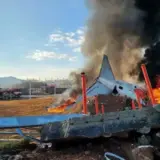 Авиакатастрофа в Южной Корее — самолет Jeju Air потерпел крушение во время посадки