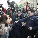 Протести у Грузії – біля будівлі парламенту Грузії відбулися сутички між протестувальниками та поліцією