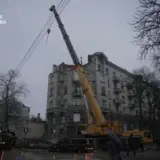 Атака дронів – у житловому будинку в Печерському районі триває розбір завалів