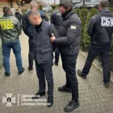 Мобилизация в Украине – на Закарпатье пограничник помогал мужчинам сбежать за границу