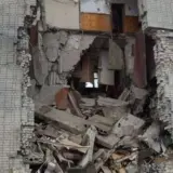Росіяни скинули бомбу на багатоповерхівку на Сумщині 4 січня