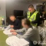 Чиновники КГГА присвоили миллионы на ремонте лицея и укрытий