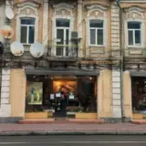 Сільпо та KFC на Подолі не знайти без навігатора: демонтовано пів сотні вивісок