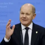 Шольц считает прездевременным обсуждение вопроса о миротворцах в Украине