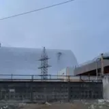 Атака дронів – російський дрон влучив в укриття ЧАЕС