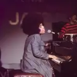 Облдатальница четырех премий Grammy Роберта Флэк умерла в возрасте 88 лет