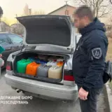 Схему з розкрадання сотень тонн палива створили в одній з військових частин Рівненщини