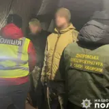 На Дніпропетровщині військові допомагали дезертирам тікати з ЗСУ