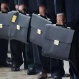 Увольнение чиновников – за три года войны количество государственных служащих сократилось почти на 30%