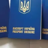 Видача паспортів – українським чоловікам обіцяють видати паспорти за кордоном