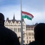 Перед опросом венграм перечислили 7 рисков вступления Украины в ЕС