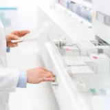 Прибутки українських фармвиробників зростають, а ціни на ліки не зменшуються