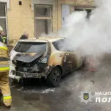 В центре Киева мужчина сжег автомобиль врача