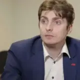 Полтора десятка силовиков пришли с обысками к раненой женщине – жена главы фракции Кличко Белоцерковца рассказала, что пережила