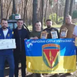 БФ молодіжної ініціативи Надія, Валерій Дубіль, Віта Присяжнюк і партнер Євген Довбня доставили на лінію вогню РЕБ-комплекси