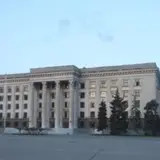 В Одессе мужчина с двумя ножами ранил четырех полицейских