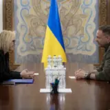 Андрій Єрмак зустрівся з тимчасовою повіреною у справах США в Україні Джулі Девіс