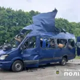 Атака дронів – окупанти атакували маршрутку на Сумщині
