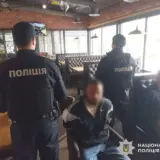 Стрілянина в Києві – двоє чоловіків вчинили стрілянину в Дарницькому районі під час їзди в автомобілі